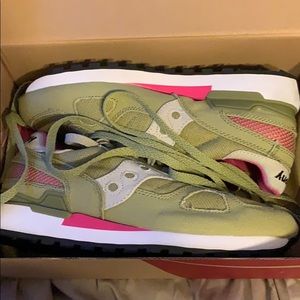Woman’s Saucony shoes